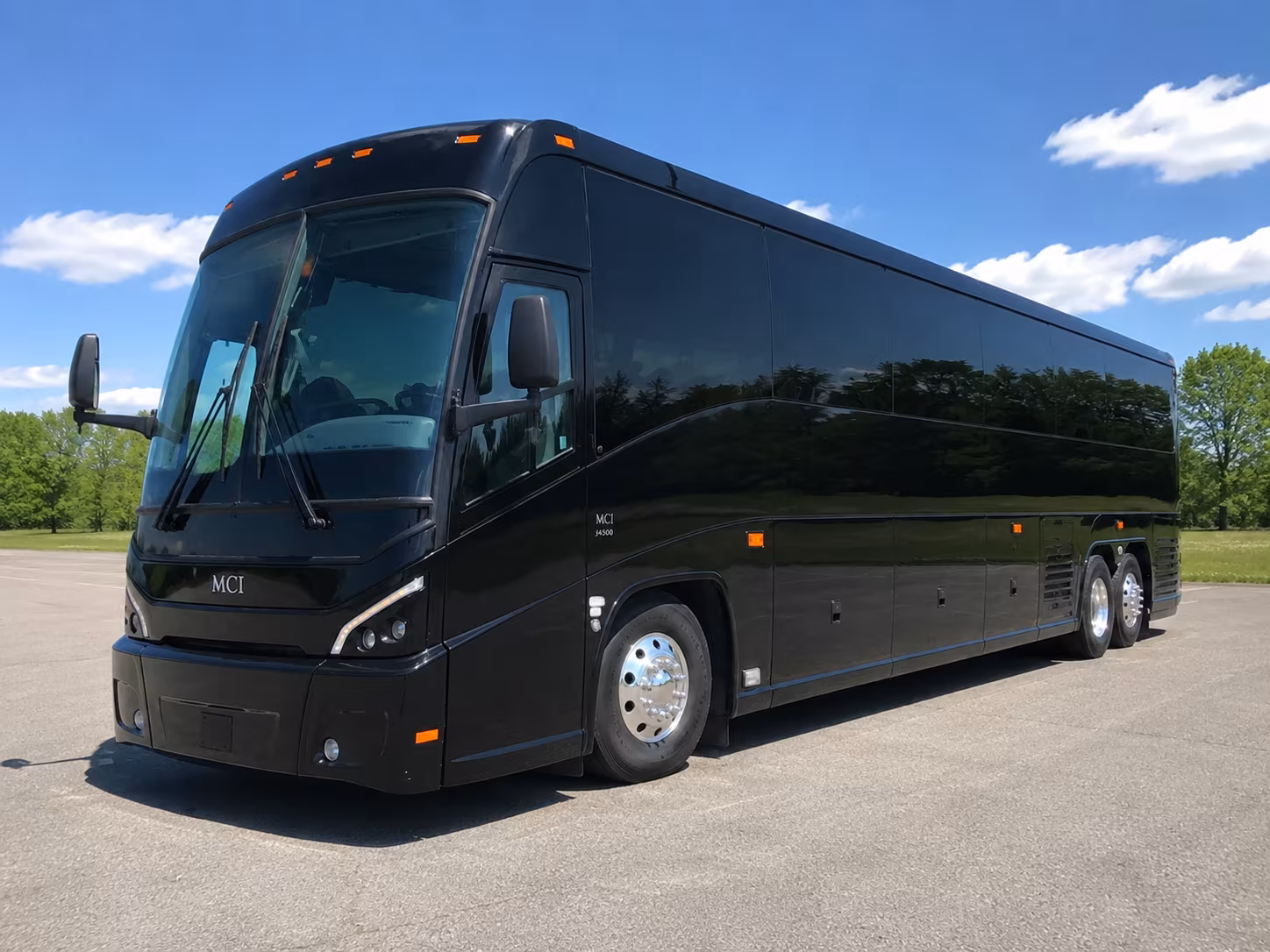 San Diego Airport Shuttle & Transportation party bus exterior