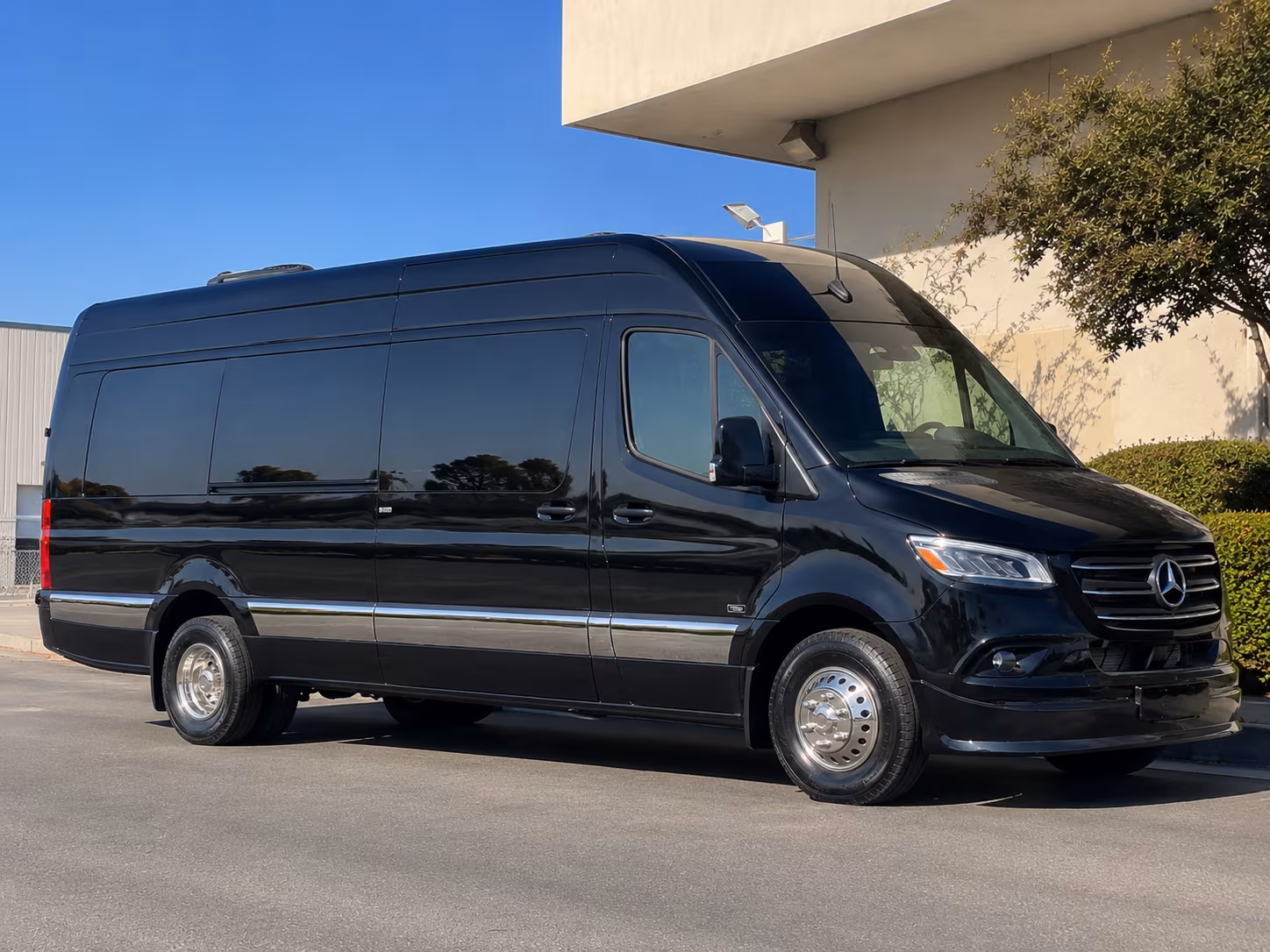 San Diego Airport Shuttle & Transportation party bus exterior
