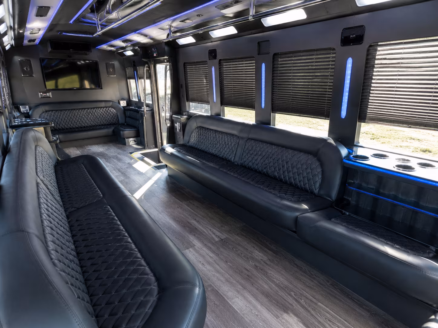 San Diego Birthday, Sweet 16, & Quinceañera Transportation onboard seating